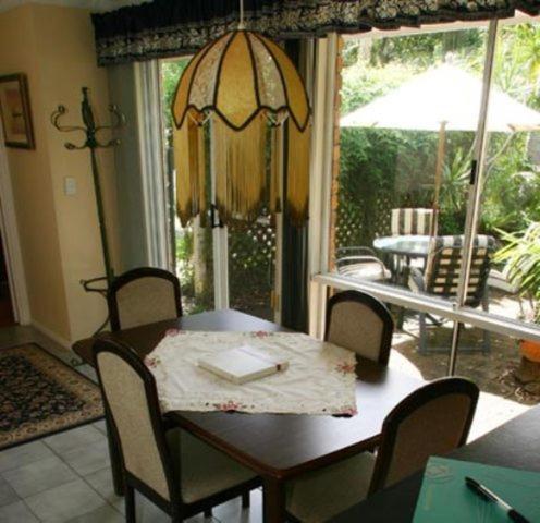 Hillside Country Retreat Bed & Breakfast โกลด์โคสต์ ห้อง รูปภาพ